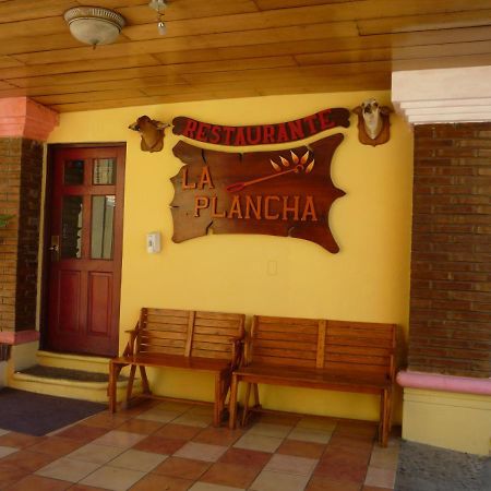 Hotel Y Restaurante La Plancha Managua Exterior foto